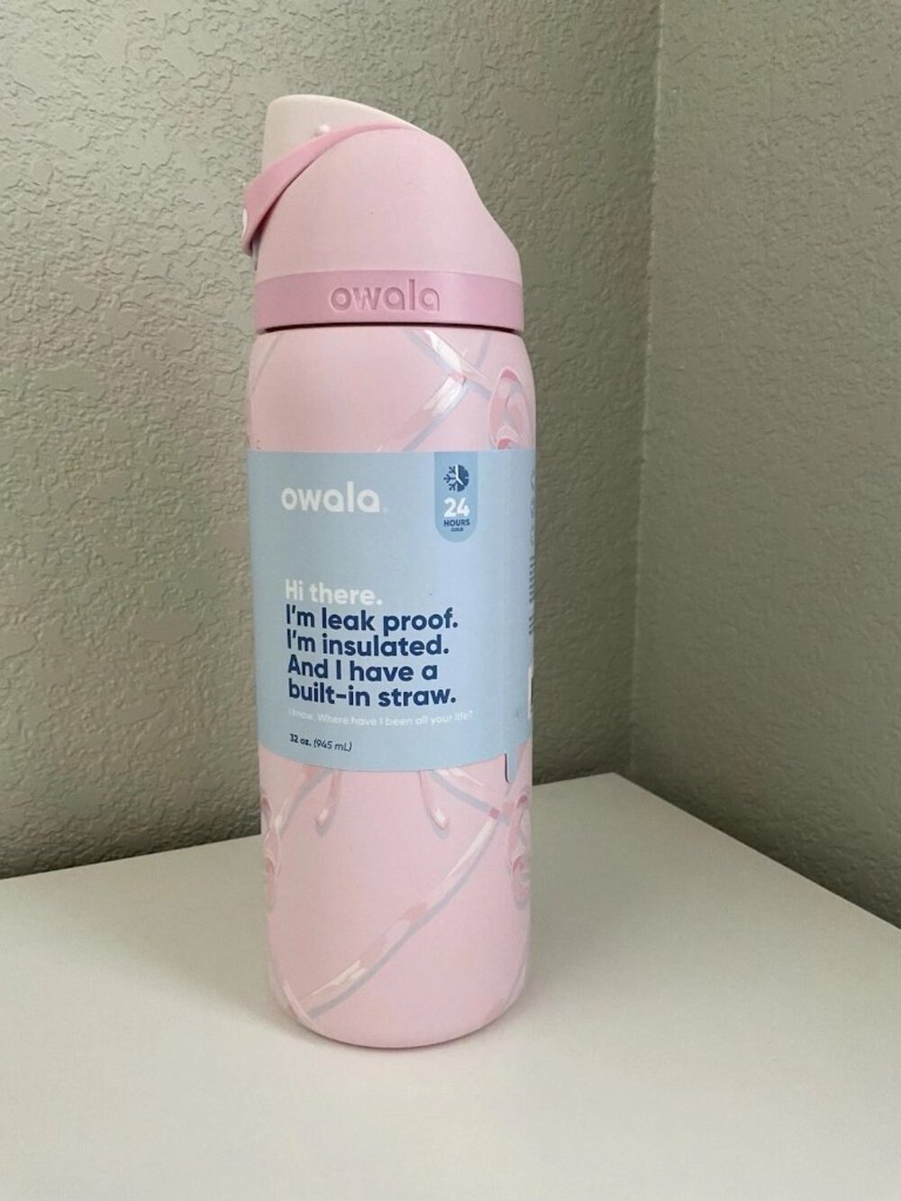 Owala Sugar Plum Fairy 32oz Freesip Water Bottle Holiday Edition